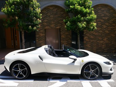 صورة 8 لـ 2024 Ferrari 296 GTS