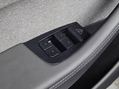 صورة مصغرة 30 لـ 2025 Tesla MODEL Y