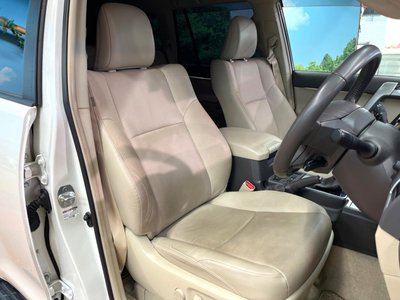 TOYOTA LAND CRUISER PRADO - 10