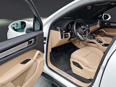 PORSCHE CAYENNE - 10