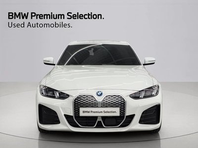 2025 BMW I4 照片 2