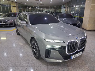BMW 7 SERIES - 1