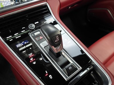 PORSCHE PANAMERA - 9