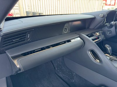 صورة مصغرة 60 لـ 2018 Lexus LC