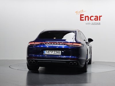PORSCHE PANAMERA - 4