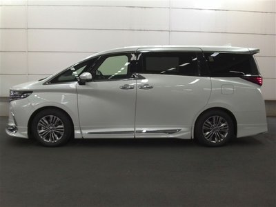 2023 Toyota ALPHARD — фото 3