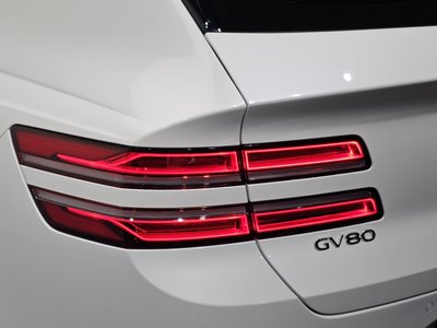 2025 Genesis GV80 photo 10