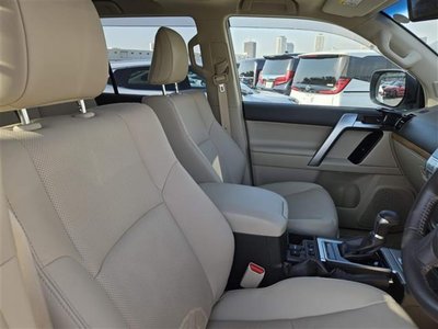 TOYOTA LAND CRUISER PRADO - 10
