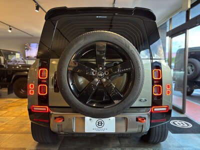 LAND ROVER DEFENDER - 7