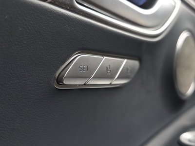 2021 Genesis GV80 thumbnail 34