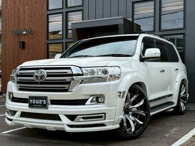 TOYOTA LAND CRUISER 200
