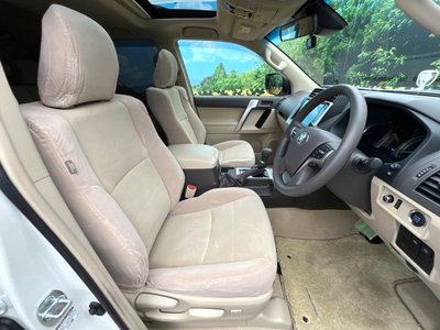 TOYOTA LAND CRUISER PRADO - 7