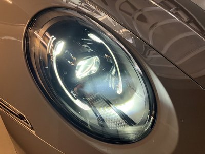 PORSCHE 911 CABRIOLET - 6