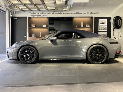 PORSCHE 911 CABRIOLET - 3