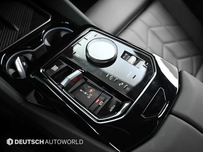 2025 BMW 5 SERIES photo 9