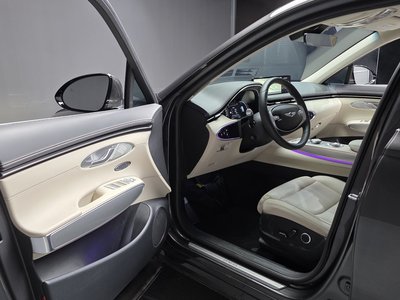 2024 Genesis GV70 — миниатюра 13