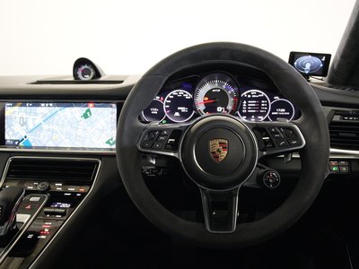 PORSCHE PANAMERA - 5