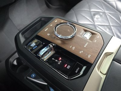 2022 BMW IX photo 9