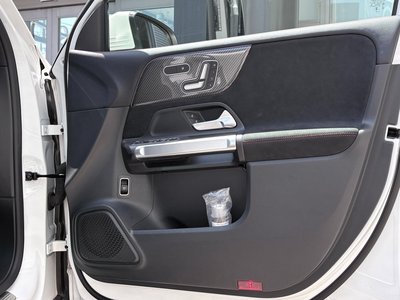 2023 Mercedes-BENZ GLB — миниатюра 13