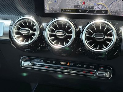 2023 Mercedes-BENZ GLB — миниатюра 17