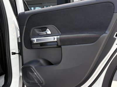 2023 Mercedes-BENZ GLB — миниатюра 15