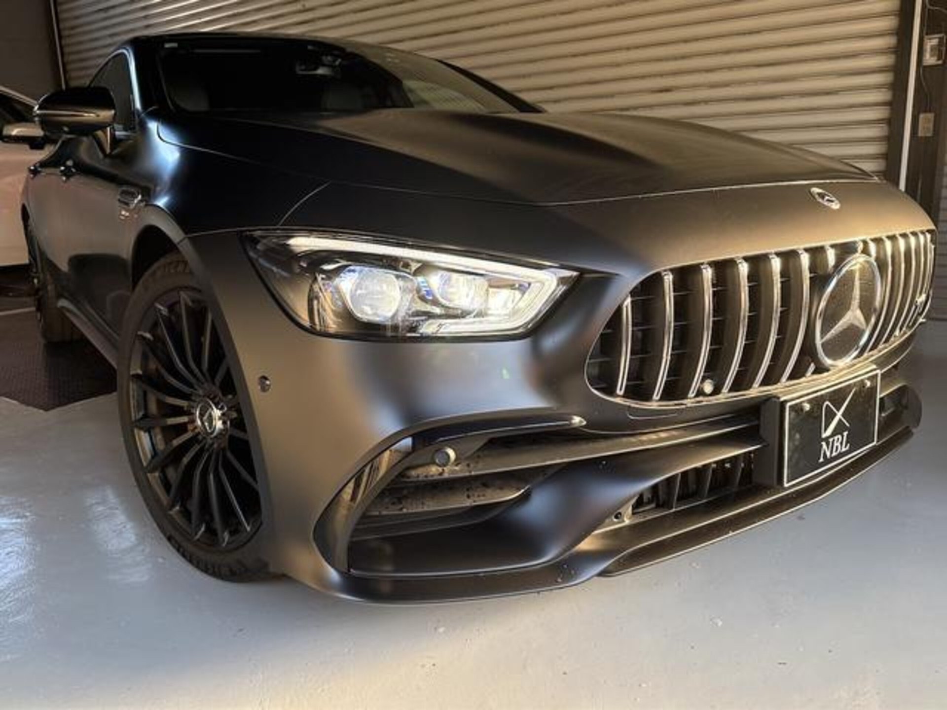 MERCEDES-BENZ GT 4-DOOR COUPE AMG - View 1