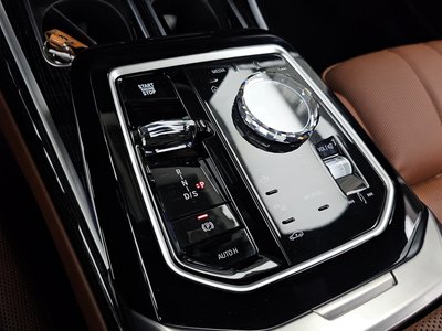 2025 BMW 7 SERIES — миниатюра 12