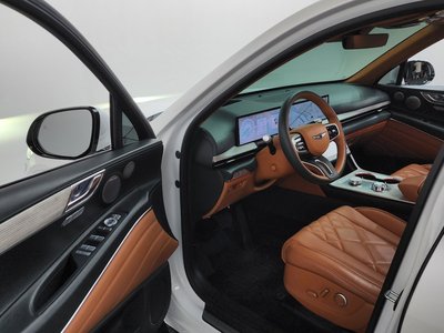 صورة 10 لـ 2023 Genesis GV80