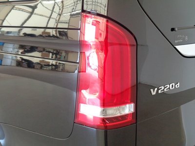 2023 Mercedes-BENZ V-CLASS — миниатюра 9
