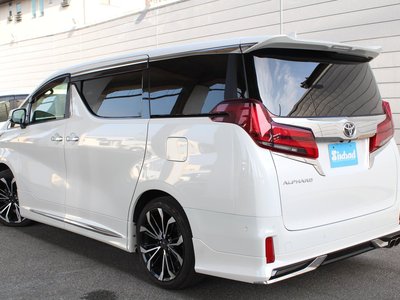 2022 Toyota ALPHARD — фото 8