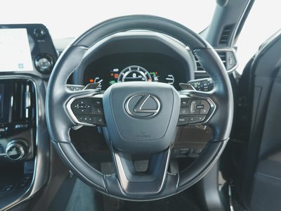 2023 Lexus LX — фото 8