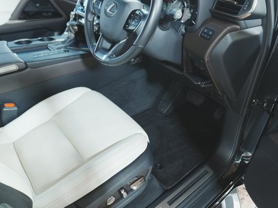 2023 Lexus LX — миниатюра 43