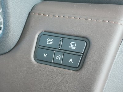 2023 Lexus LX — миниатюра 25
