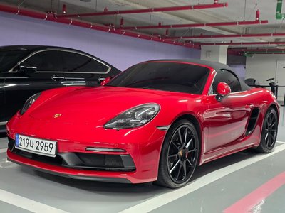 PORSCHE 718 BOXSTER - 4