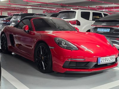 PORSCHE 718 BOXSTER - 2