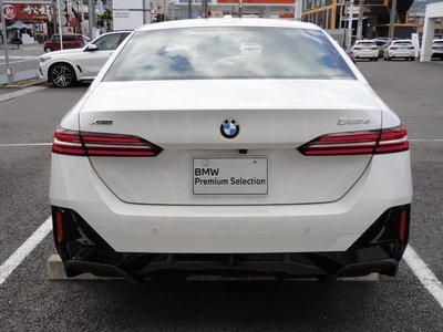 BMW 5 SERIES - 4