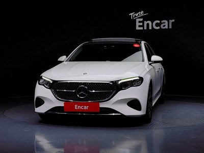 MERCEDES-BENZ E-CLASS - 2