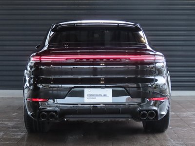 PORSCHE CAYENNE - 8
