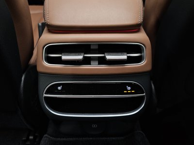 2023 Genesis GV70 — миниатюра 18