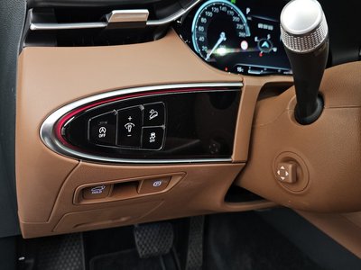 2023 Genesis GV70 — миниатюра 17