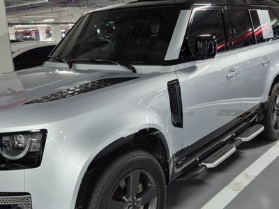 LAND ROVER DEFENDER - 1