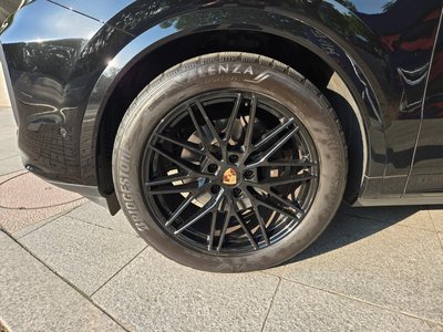 PORSCHE CAYENNE - 6