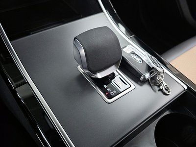 LAND ROVER RANGE ROVER VELAR - 9