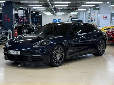 PORSCHE PANAMERA - 1