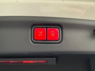 MERCEDES-BENZ C-CLASS - 9