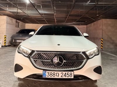 MERCEDES-BENZ E-CLASS - 1