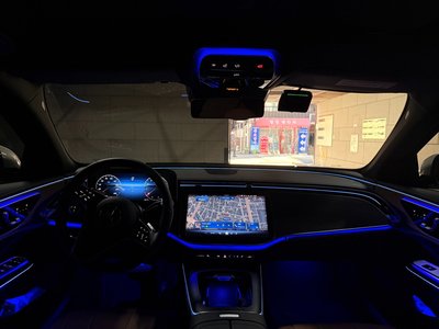 MERCEDES-BENZ E-CLASS - 8