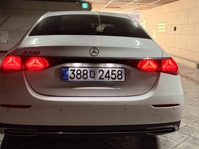 MERCEDES-BENZ E-CLASS - 4