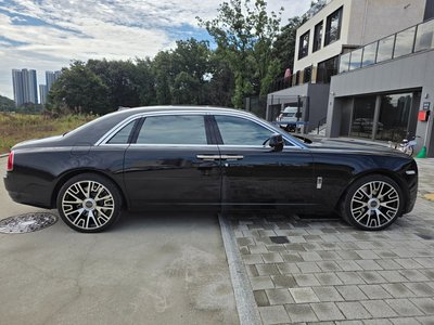 ROLLS-ROYCE GHOST - 1