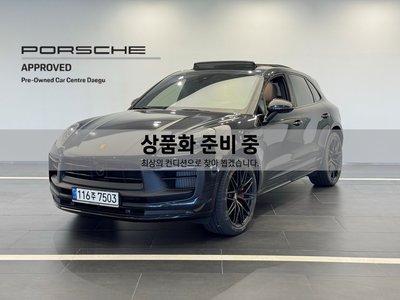 PORSCHE MACAN - 1